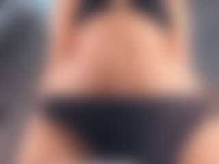 Live cam show with LennaLalone - Amateur Brown Hair on PervPlay.com