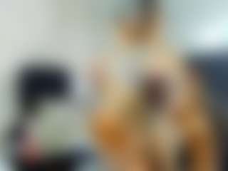 Spettacolo in cam dal vivo con Isa06 - Upskirt su Camsoda