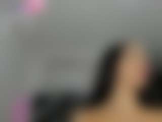 Bella's Live Sex Cam Show