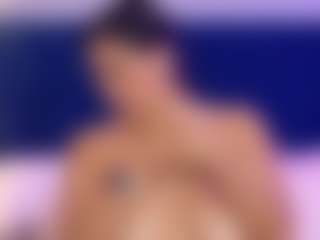Live cam show with MargaretSaunders - Flashing on Sweet Sext
