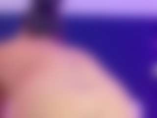 Live cam show with MargaretSaunders - Huge on Camsoda
