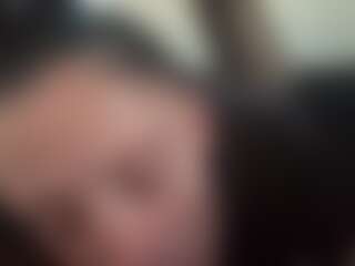 IttyBittyTreat's Live Sex Cam Show