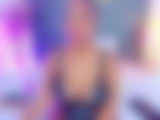Live cam show with AlisonTravis - Oil on xfollow cams