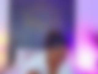 Live cam show with AlisonTravis - Flashing on StripNow