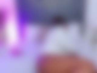 AlisonTravis's Live Sex Cam Show