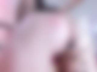 Live cam show with Tessacooper - Public on Stripli.com