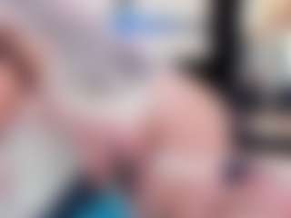 Live cam show with Tessacooper - Brown Hair on Strip Flash - Live Sex Shows