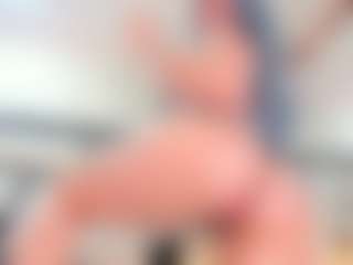 Live-camshow met Tessacooper - Tattoos Brown Hair op Camsoda