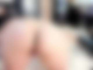 Live cam show with Tessacooper - Anal Toys on Milfs Live