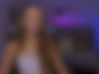 Live cam show with khloebeauty - Upskirt on Free Soda