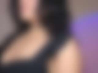 Live cam show with Candela34 - Smoking on Milfs Live
