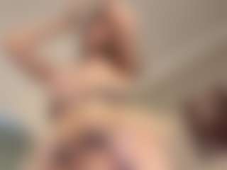 Live cam show with EugeneArlotta - Smoking on Camsoda