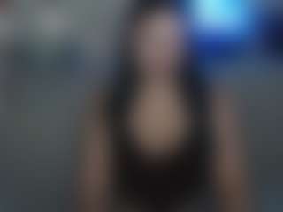 Live cam show with LunaBlueY - Facial Piercings on Camsoda
