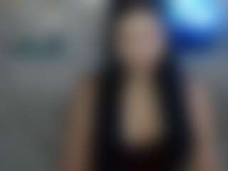 Live cam show with LunaBlueY - Upskirt on AdultVida.com