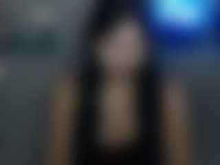 Live cam show with LunaBlueY - Facial Piercings on CamClone