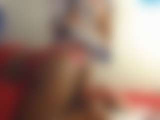 Live cam show with ROXYBAD - Butt Plug on milfzrlive.com