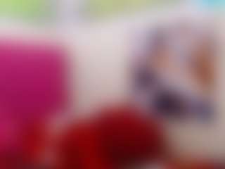 Live cam show with ROXYBAD - Average on galaxygirlnitro.com