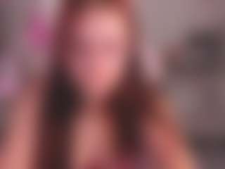 Live cam show with Alis - Green Eyes on Milf Play