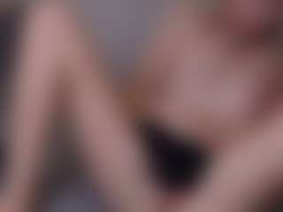 Live cam show with laxyflaxy - Blonde Hair Petite on MyBangCams