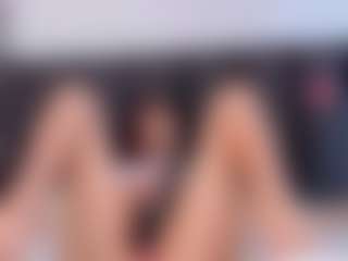 Live cam show with CristalFoxy - Striptease on UwU Esports