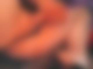 Live cam show with joycejoy - Brown Hair on TeamSkeetLive