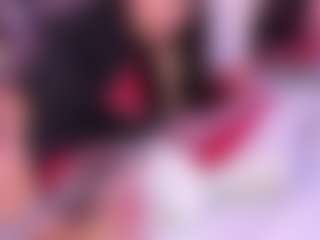 Live cam show with CataleyaGlow - Public Brown Hair on Mixed Magazine Live