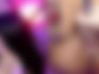 CataleyaGlow's Live Sex Cam Show