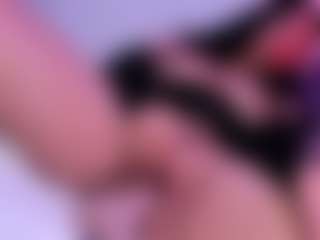 CataleyaGlow's Live Sex Cam Show