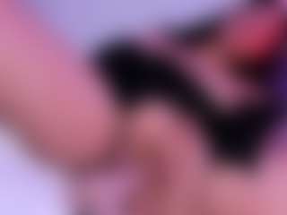 CataleyaGlow's Live Sex Cam Show