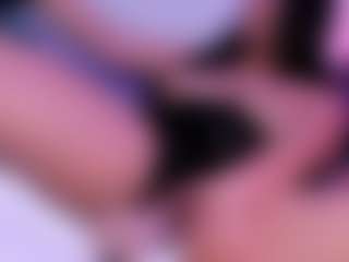 CataleyaGlow's Live Sex Cam Show