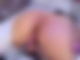 Live cam show with CataleyaGlow - Latina on Camsoda