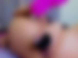 Live cam show with Horny - Petite on Camsoda