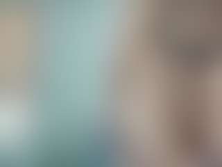 Live cam show with LolaSpais - Russian on CamSextacy