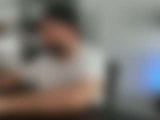 Live cam show with Dravenpeak - Bear on SmokeAndPoke