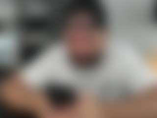 Live cam show with Dravenpeak - White on dropp.cam