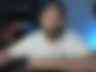 Live cam show with Dravenpeak - Chubby on livesuperchat.net