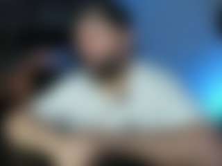 Live cam show with Dravenpeak - White on CamwithHer