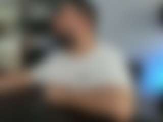 Live cam show with Dravenpeak - Bear on Ass Tok