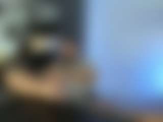 Live cam show with Dravenpeak - Bedroom on TeamSkeetLive