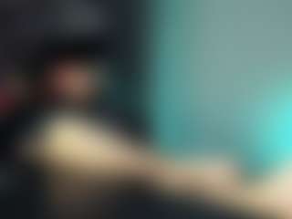 Live cam show with Dravenpeak - Bedroom on liverealitysex.com