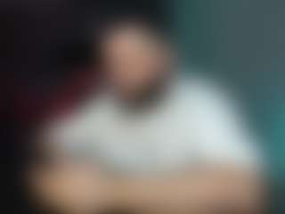 Live cam show with Dravenpeak - Brown Eyes on Camsoda