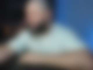 Live cam show with Dravenpeak - Black Hair on Dolls Live