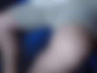 Live cam show with Dravenpeak - Handjob on TeamSkeetLive
