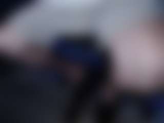 Live cam show with Dravenpeak - Black Hair on madthumbs