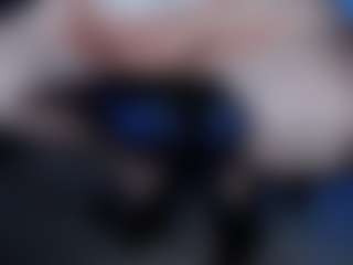 Live cam show with Dravenpeak - Brunette Hair on Fling VIP Chat