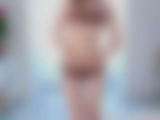 Live cam show with FrancineBritnell - Cute on eurowanks.com