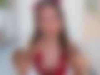 Live cam show with FrancineBritnell - Skinny on liverealitysex.com