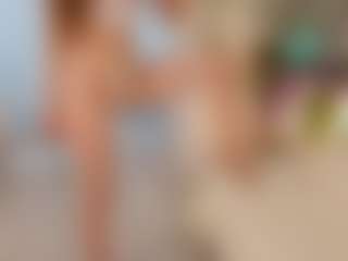 Live cam show with FrancineBritnell - Flashing on Camsoda