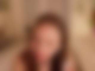 Live cam show with FrancineBritnell - Flashing on Dolls Live