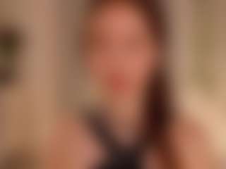 Live cam show with FrancineBritnell - Flashing on AdultVida.com